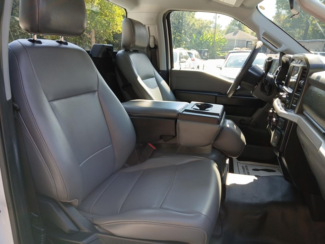 Ford F-150 2WD Reg Cab 122.5" XL 2021