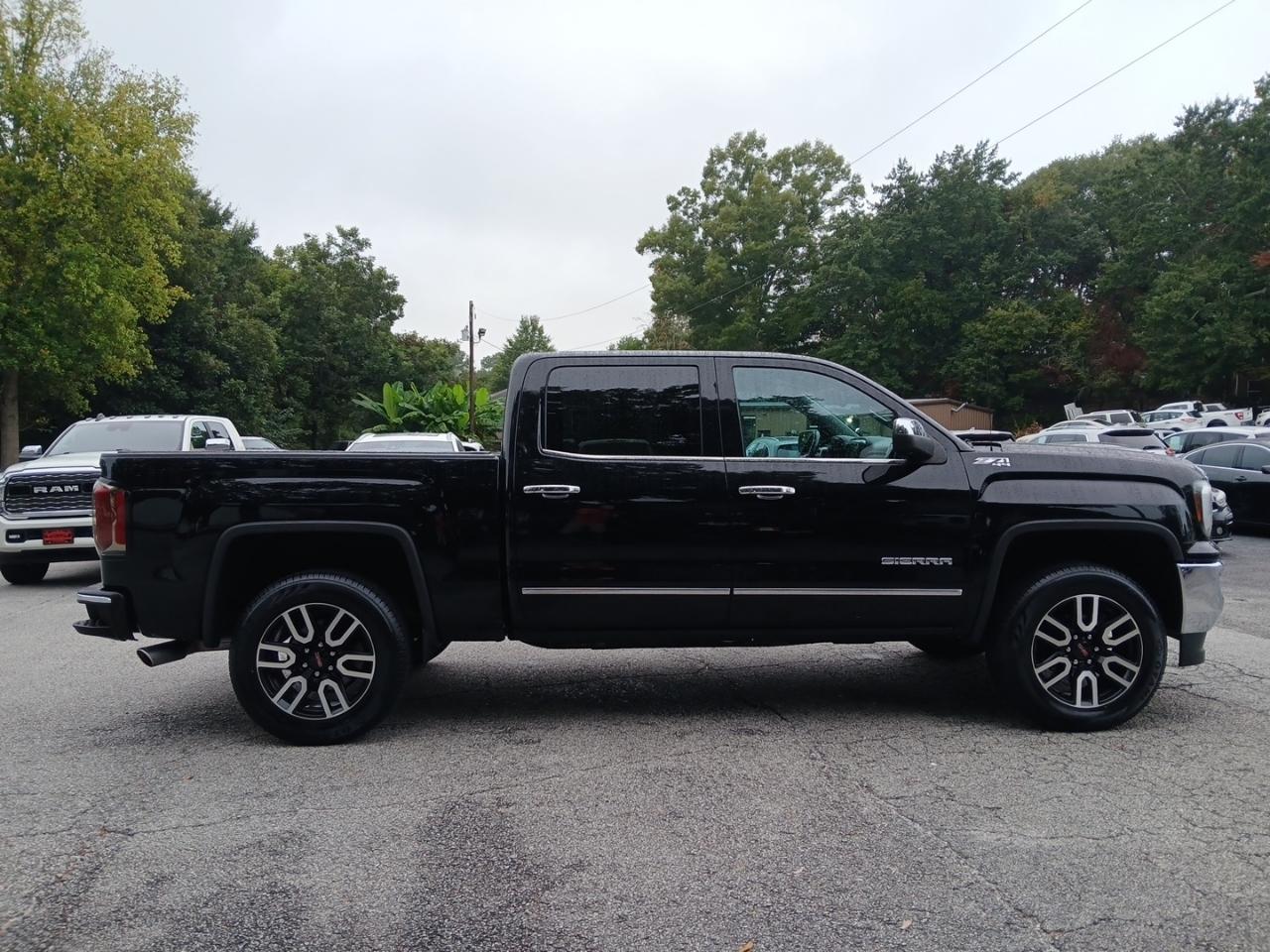GMC Sierra 1500 4WD Crew Cab 147" SLT 2018