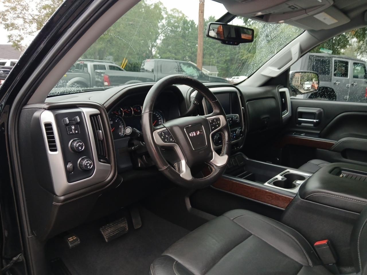 GMC Sierra 1500 4WD Crew Cab 147" SLT 2018