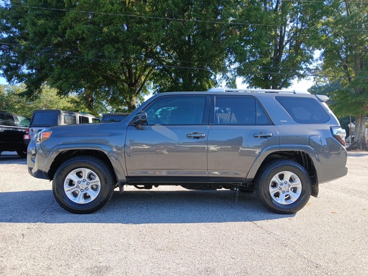 Toyota 4Runner SR5 2WD 2018