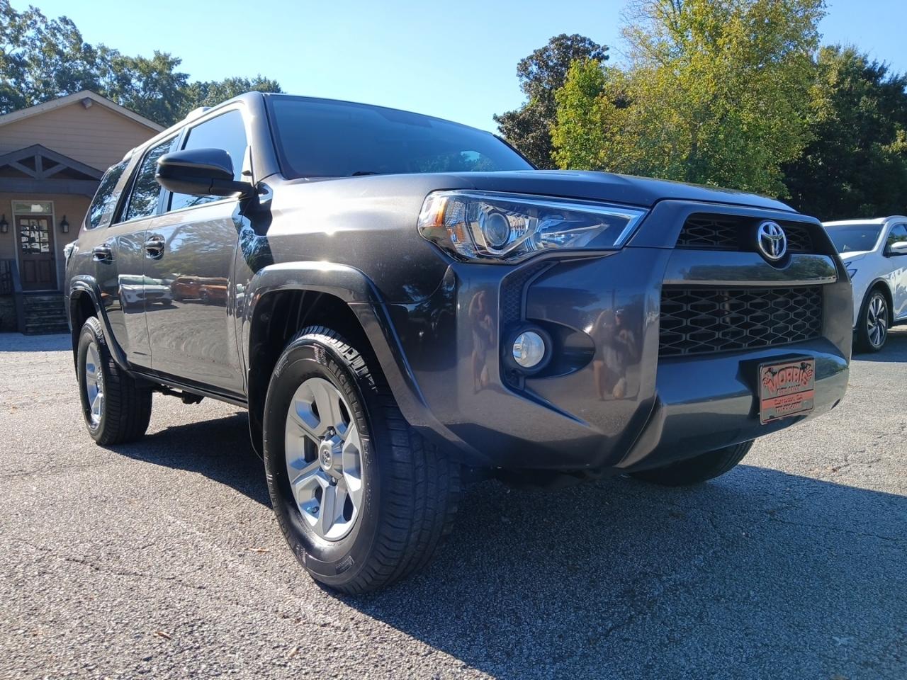 Toyota 4Runner SR5 2WD 2018