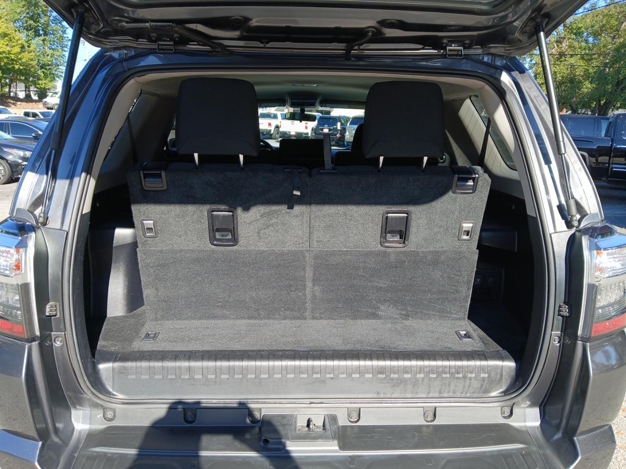 Toyota 4Runner SR5 2WD 2018