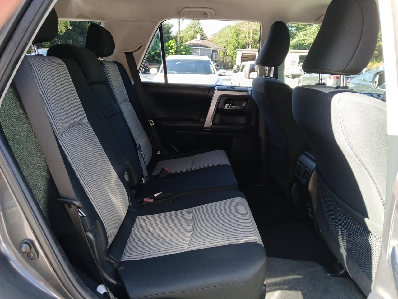 Toyota 4Runner SR5 2WD 2018
