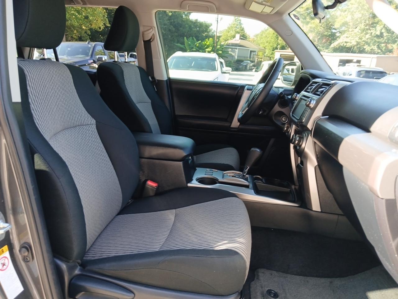 Toyota 4Runner SR5 2WD 2018