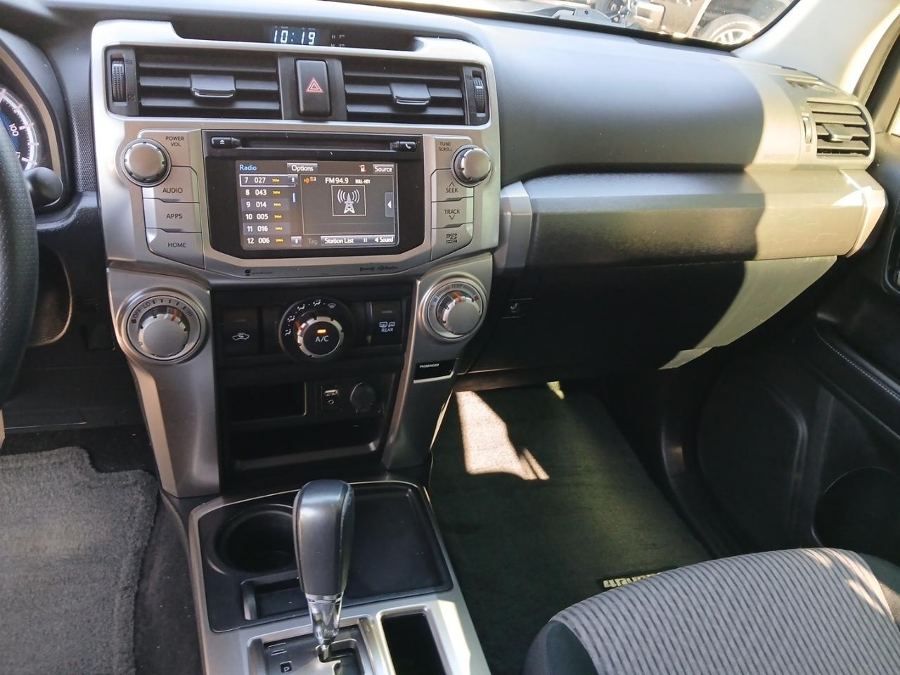 Toyota 4Runner SR5 2WD 2018