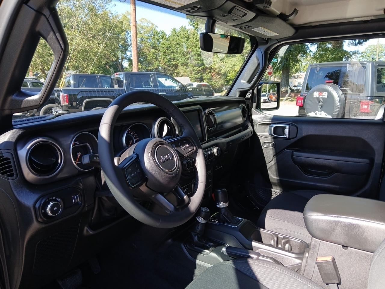 Jeep Wrangler Sport 2023