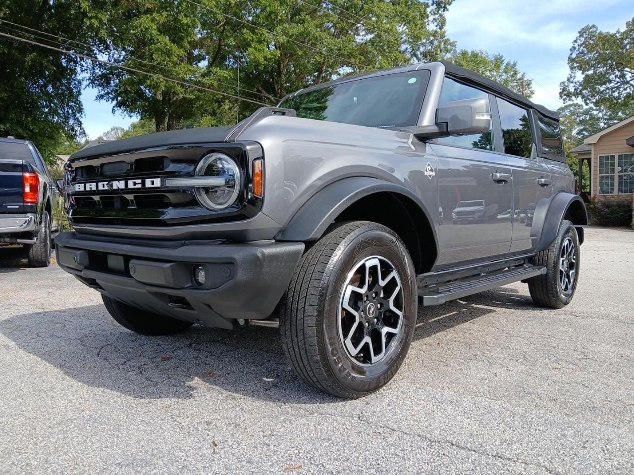 Ford Bronco Base 4-Door 2023