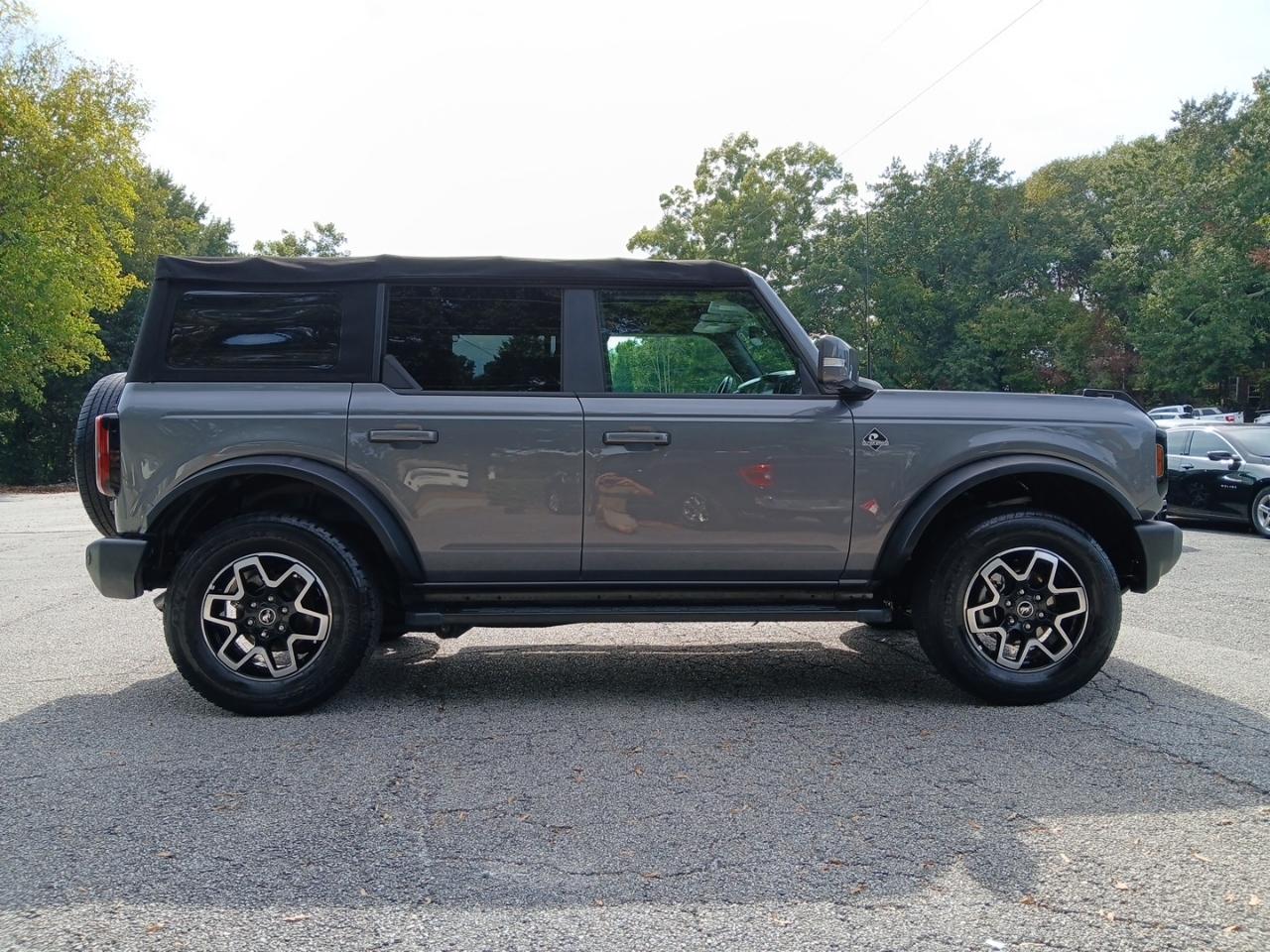 Ford Bronco Base 4-Door 2023