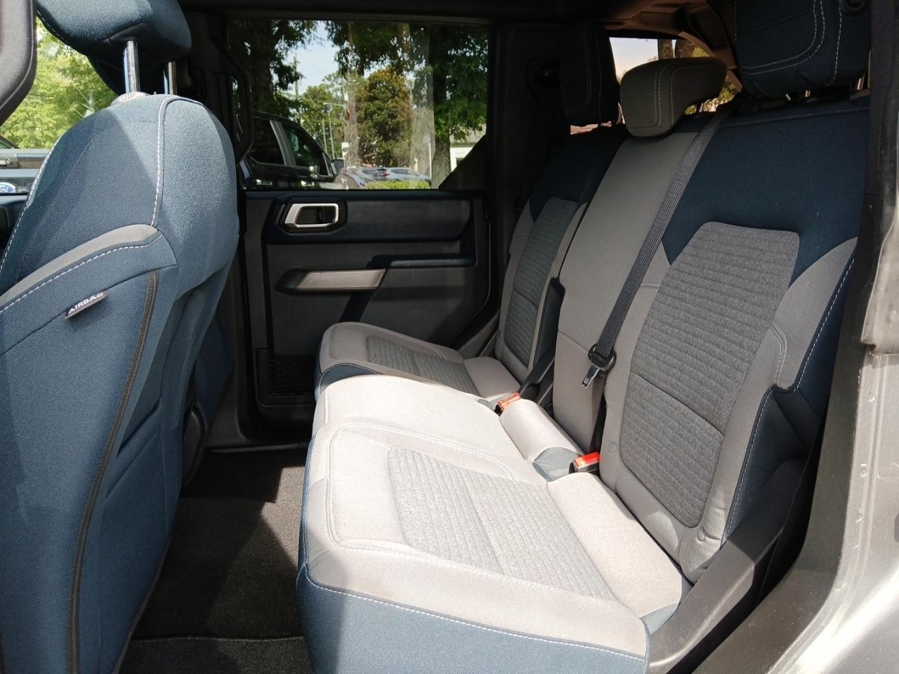 Ford Bronco Base 4-Door 2023