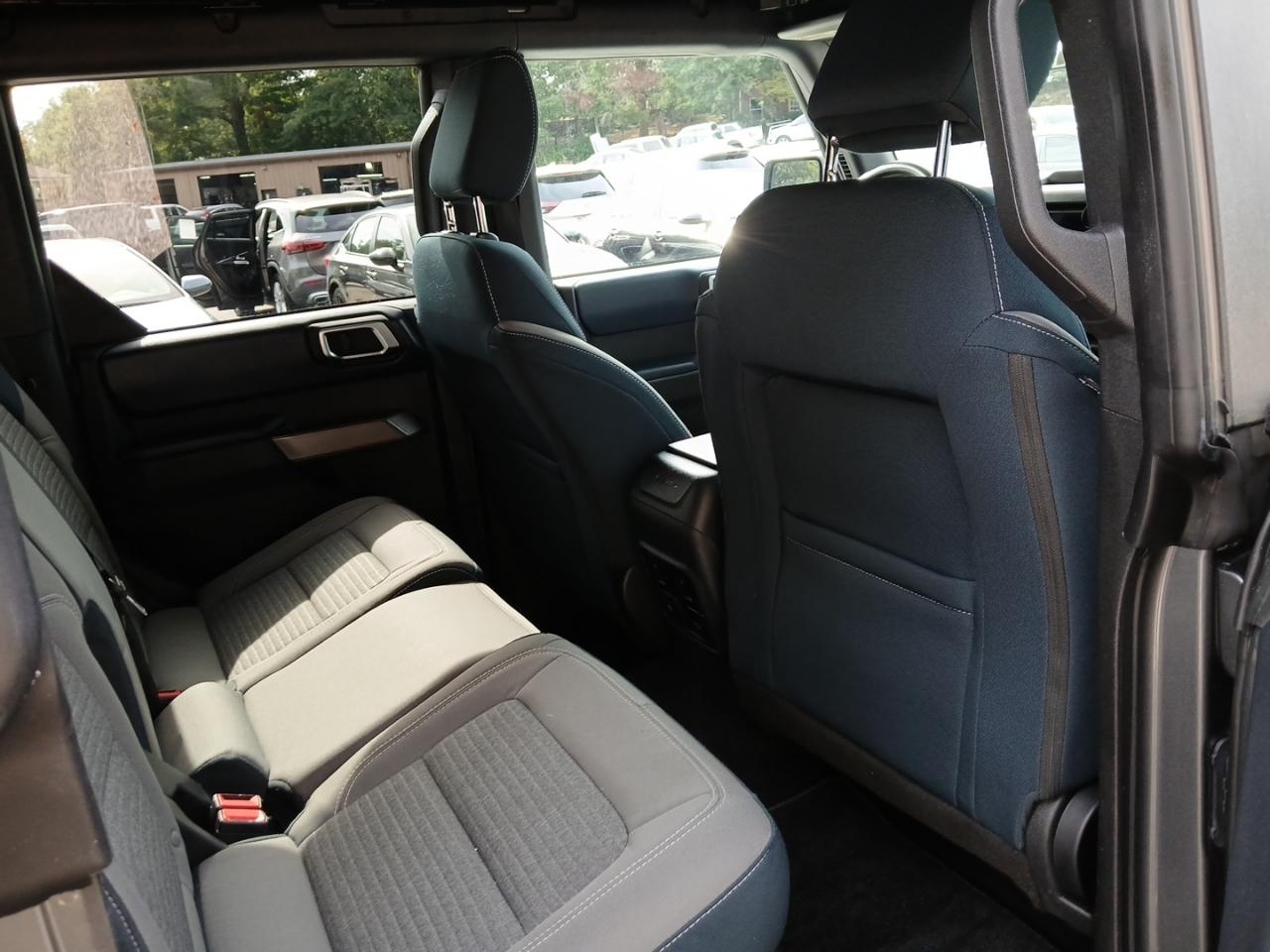 Ford Bronco Base 4-Door 2023