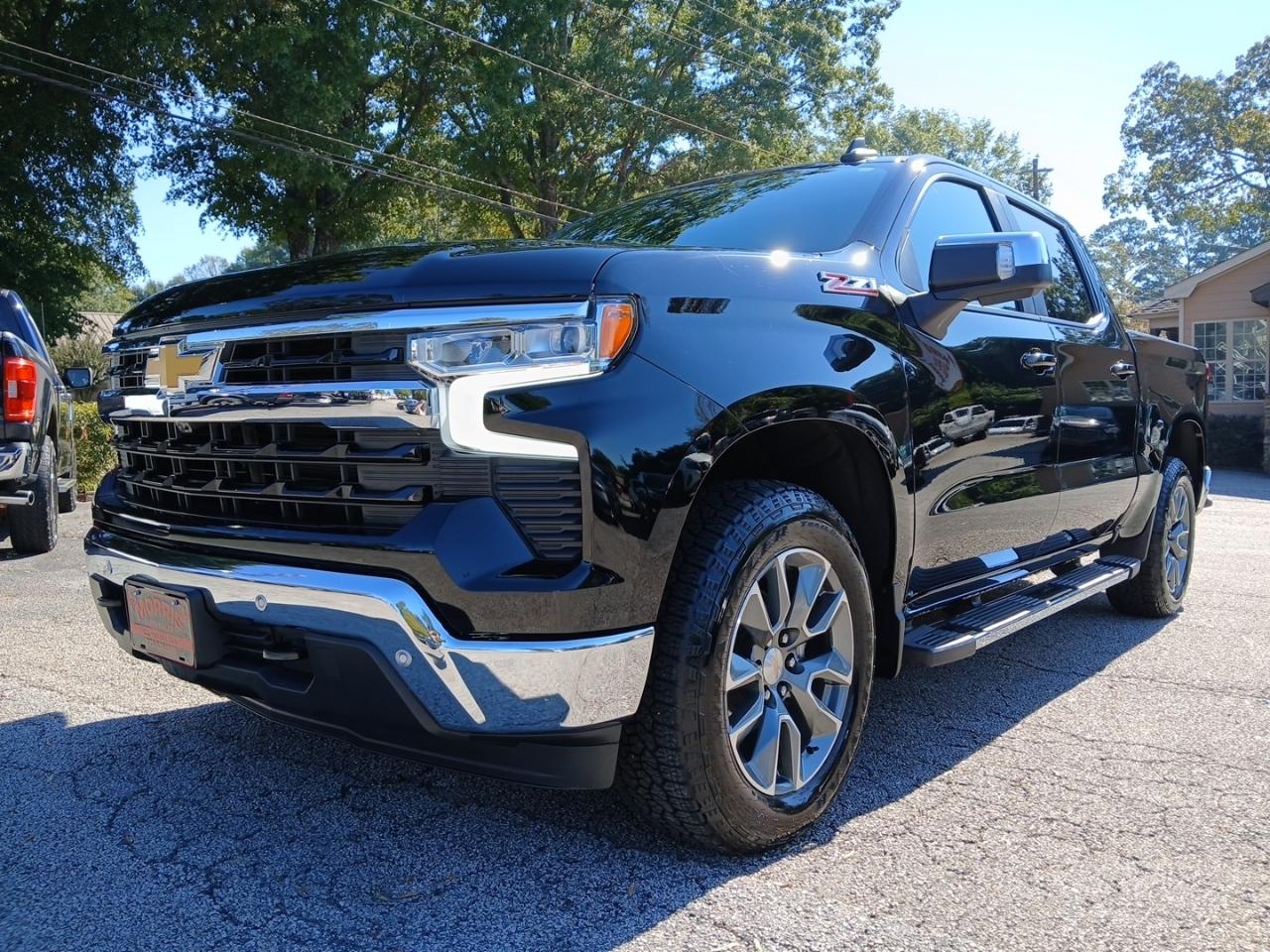 Chevrolet Silverado 1500 4WD Crew Cab 143.5" LT 2025