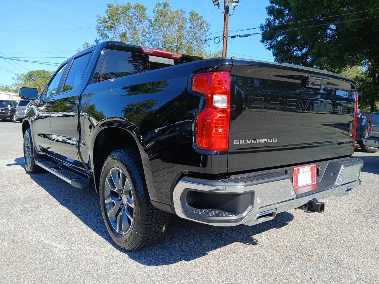 Chevrolet Silverado 1500 4WD Crew Cab 143.5" LT 2025