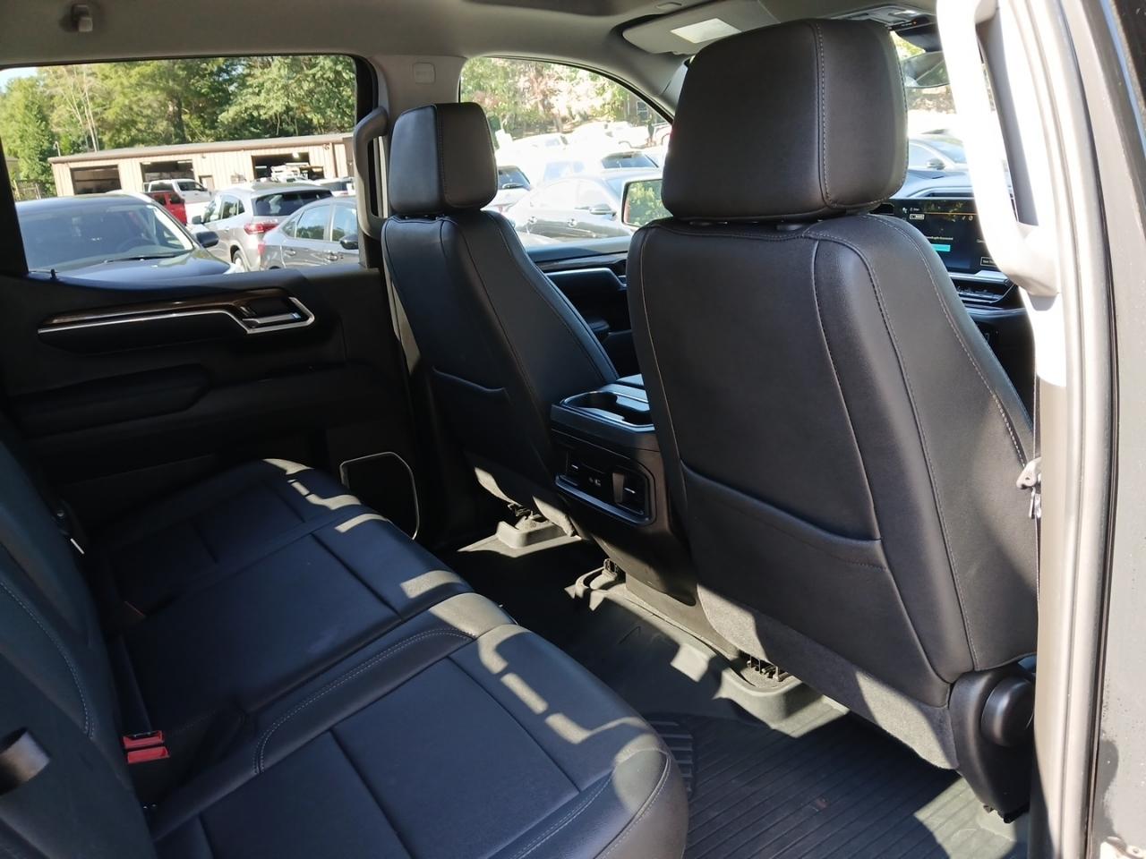 Chevrolet Silverado 1500 4WD Crew Cab 143.5" LT 2025