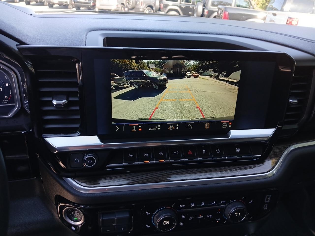 Chevrolet Silverado 1500 4WD Crew Cab 143.5" LT 2025