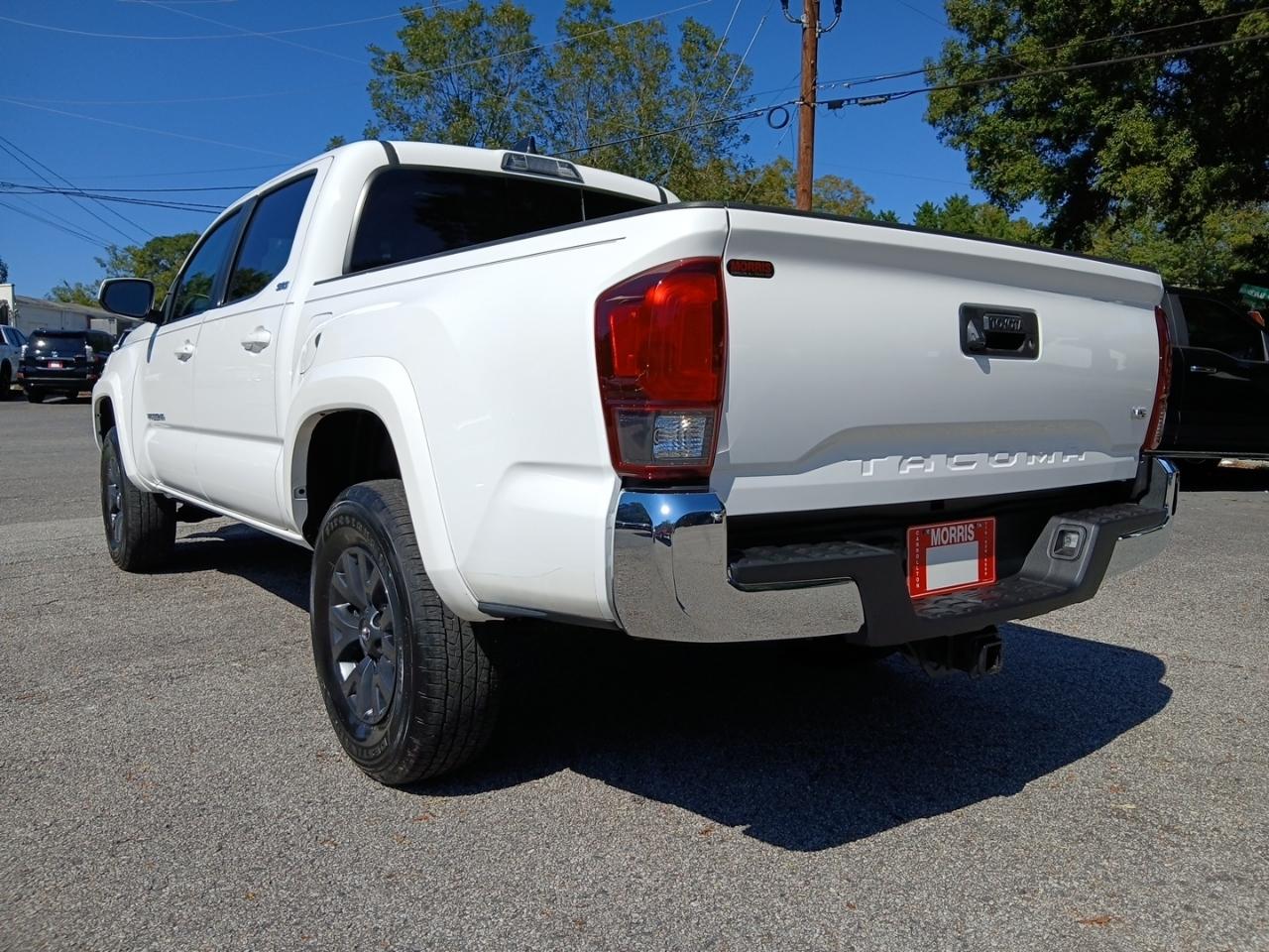 Toyota Tacoma 2WD Double Cab V6 AT SR5 (Natl) 2023