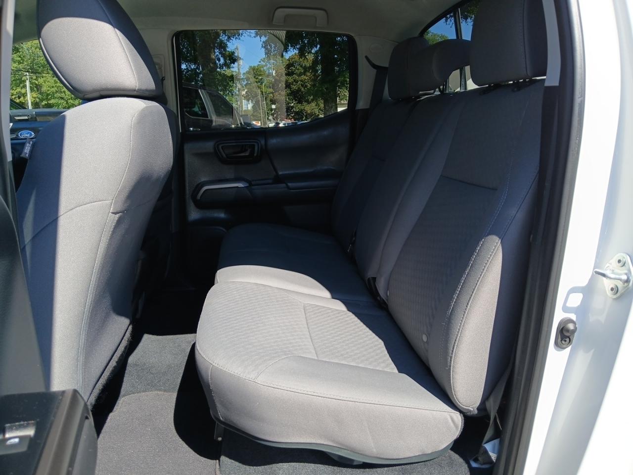 Toyota Tacoma 2WD Double Cab V6 AT SR5 (Natl) 2023
