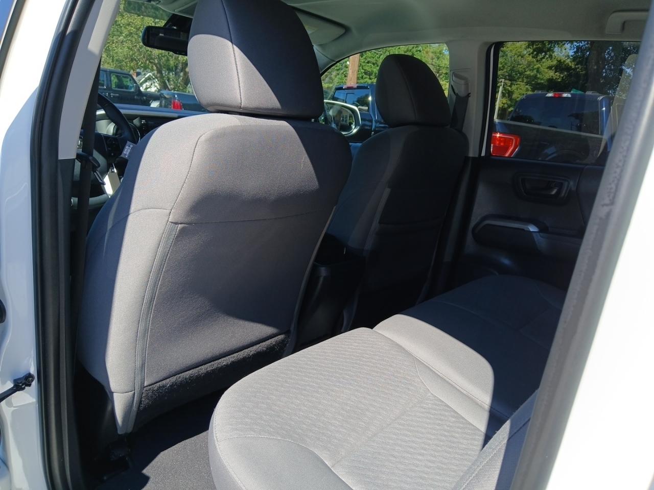 Toyota Tacoma 2WD Double Cab V6 AT SR5 (Natl) 2023