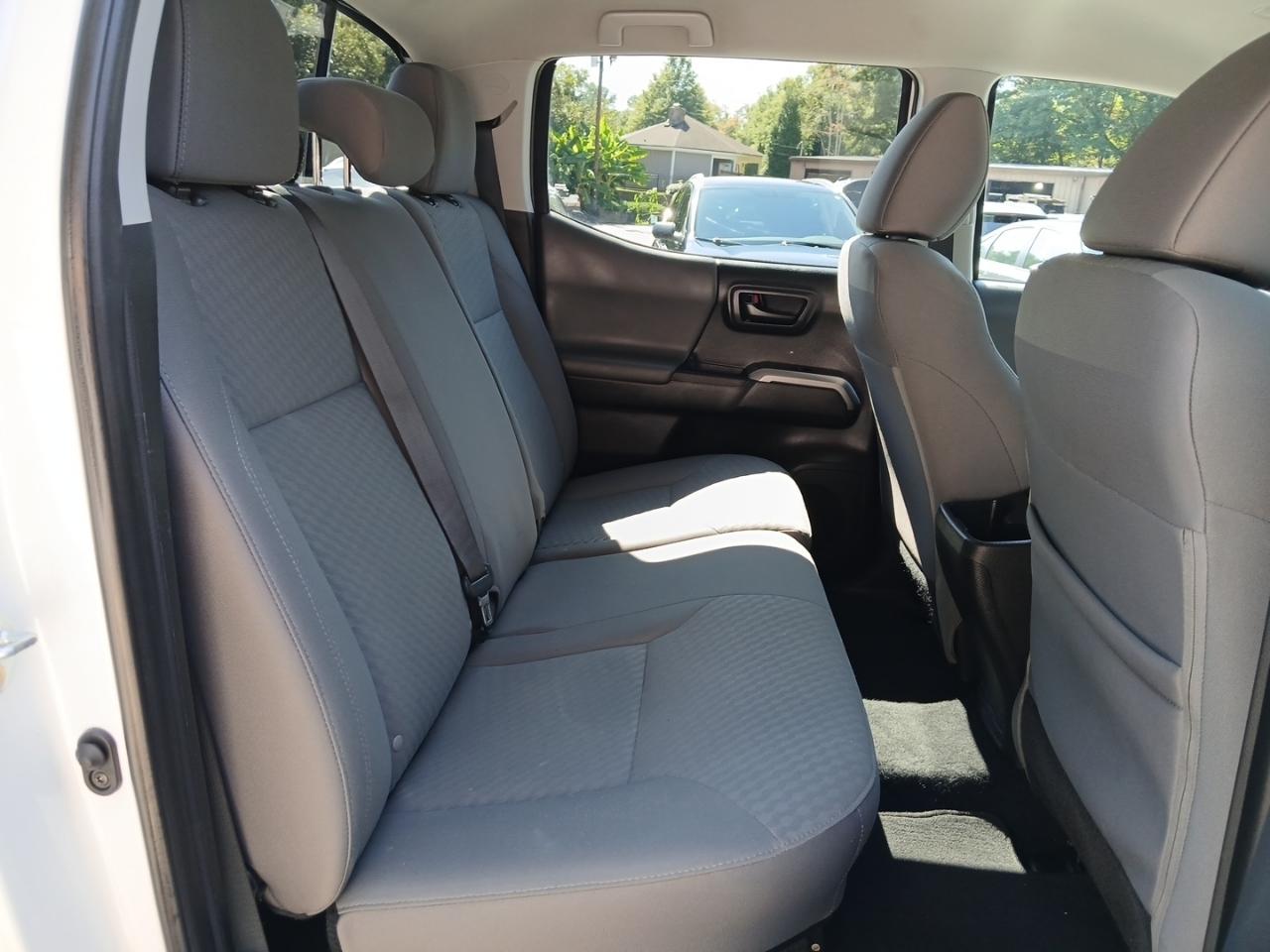 Toyota Tacoma 2WD Double Cab V6 AT SR5 (Natl) 2023
