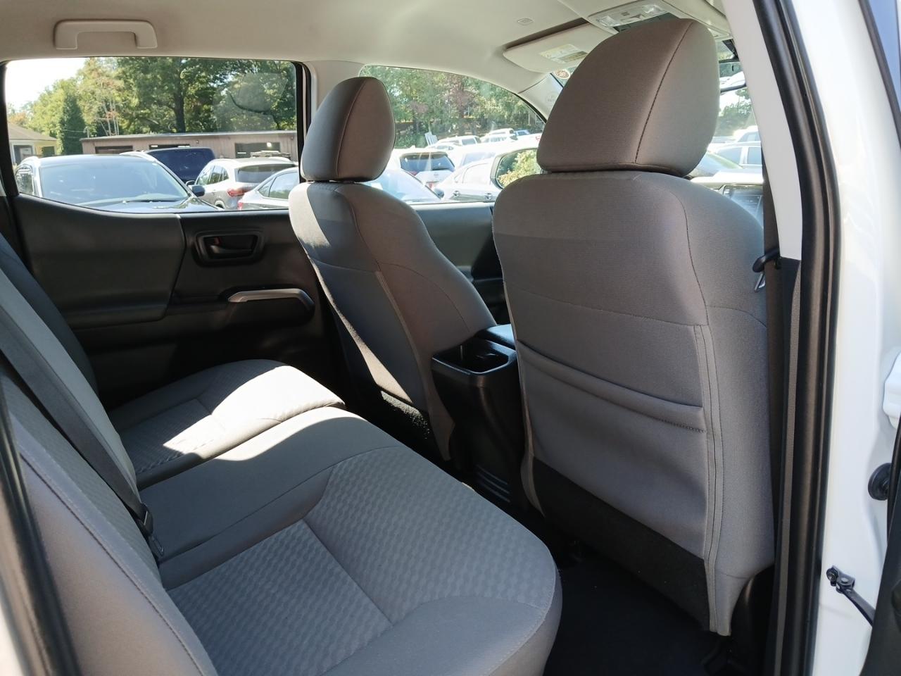 Toyota Tacoma 2WD Double Cab V6 AT SR5 (Natl) 2023