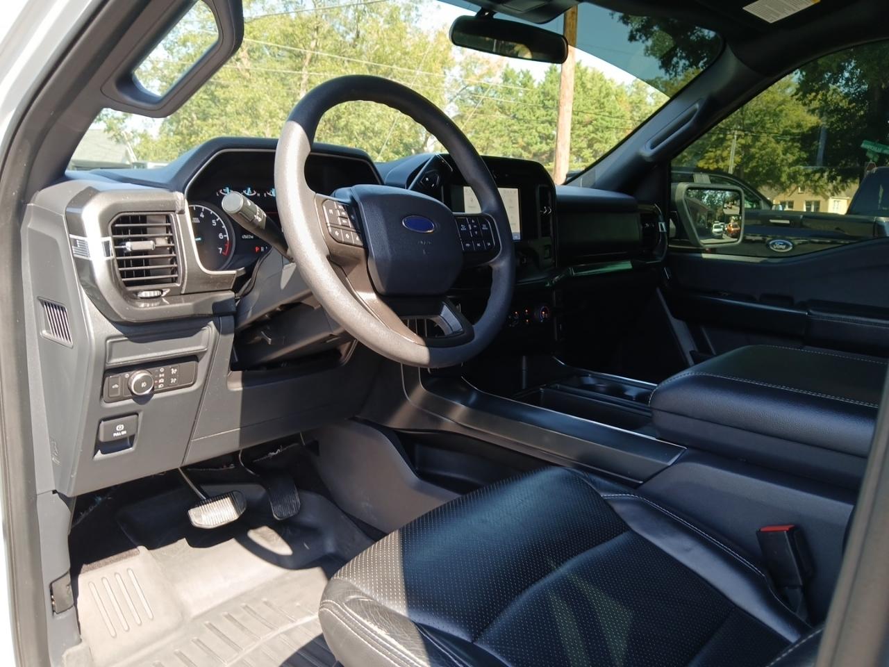 Ford F-150 4WD SuperCrew 145" STX 2021