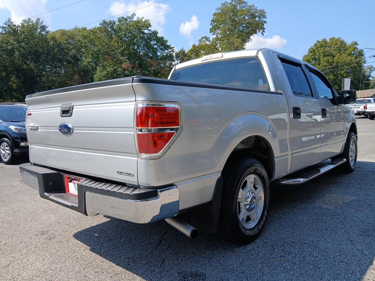 Ford F-150 2WD SuperCrew 145" XLT 2014