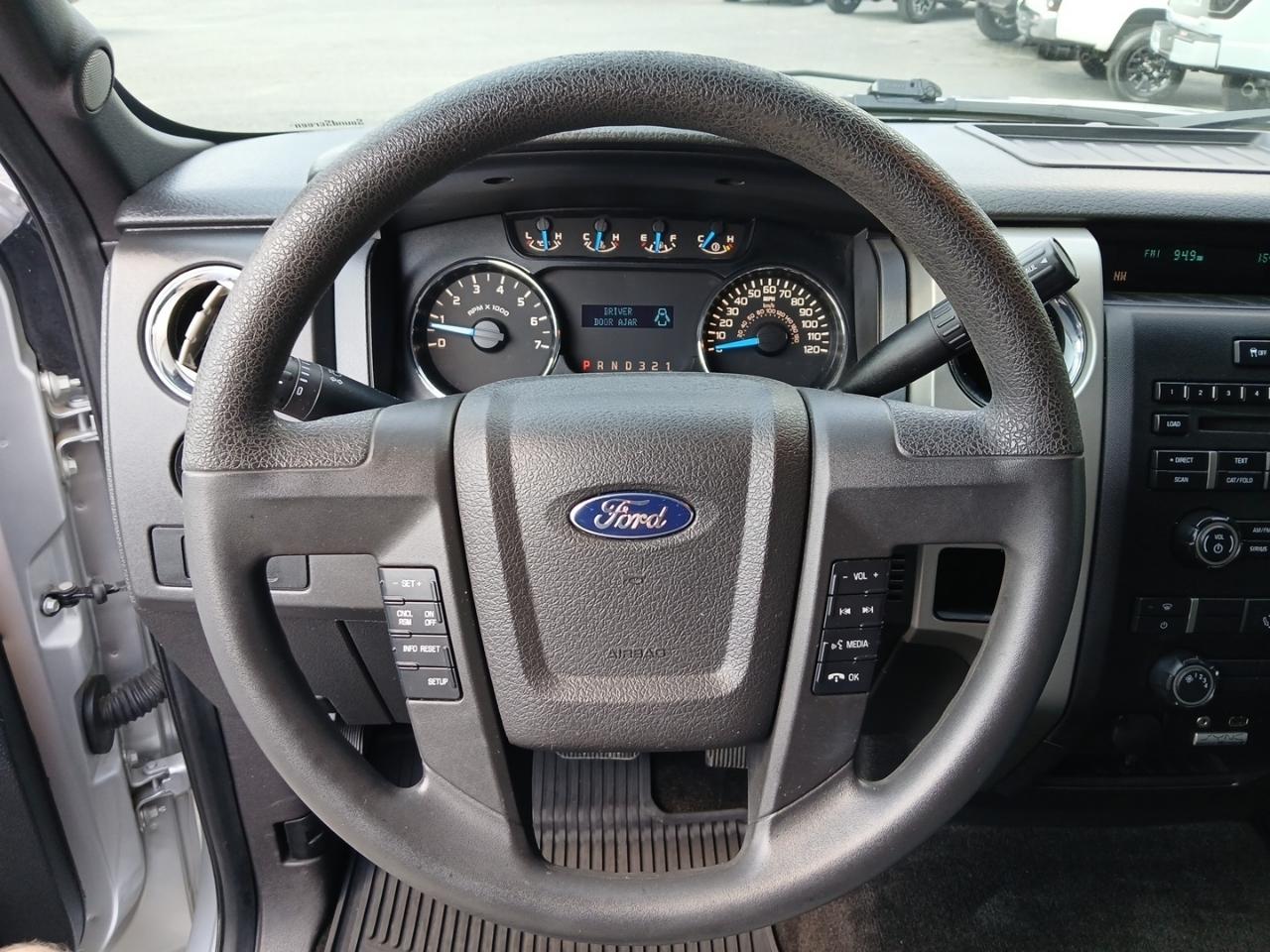 Ford F-150 2WD SuperCrew 145" XLT 2014