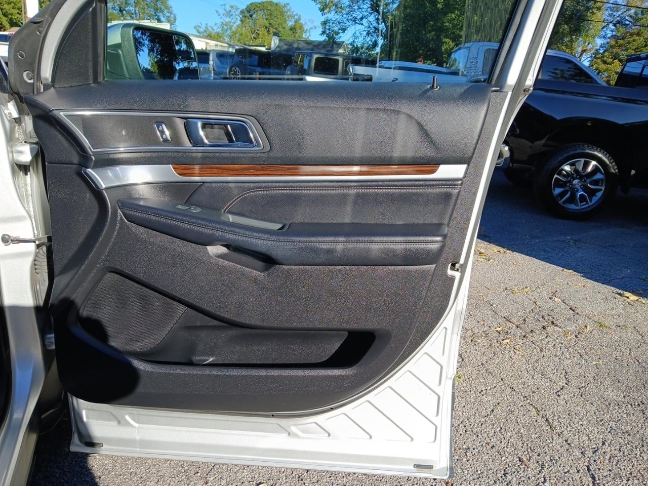 Ford Explorer Limited FWD 2018