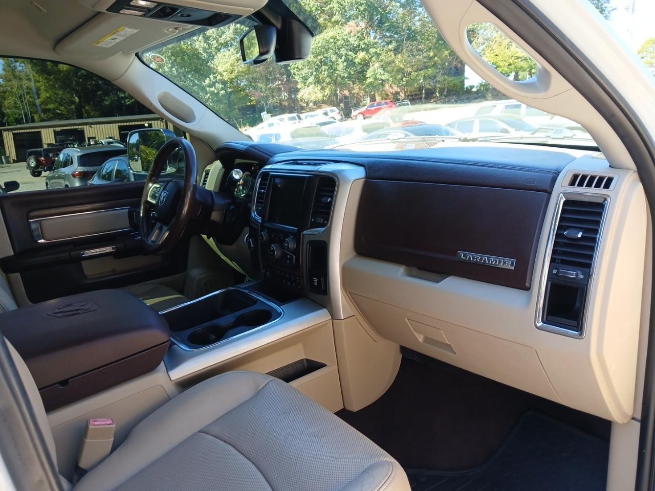 RAM 2500 Laramie Mega Cab 4WD 2017