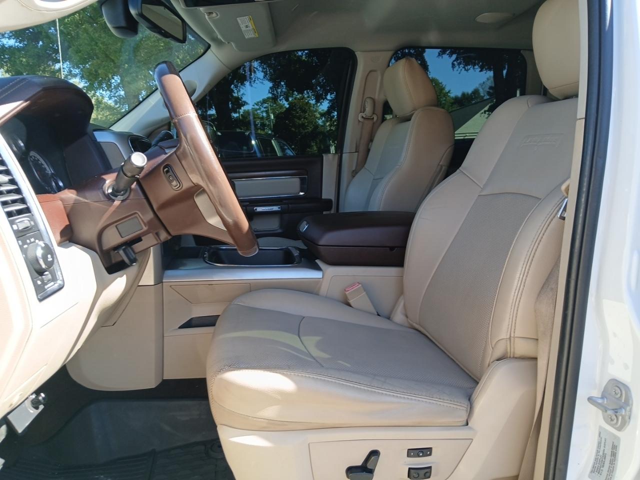 RAM 2500 Laramie Mega Cab 4WD 2017