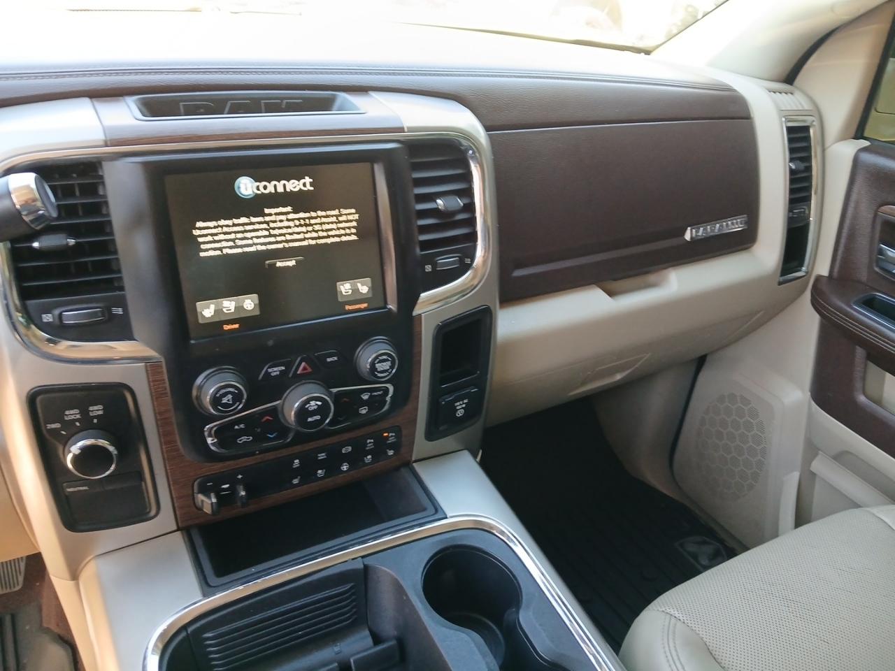 RAM 2500 Laramie Mega Cab 4WD 2017