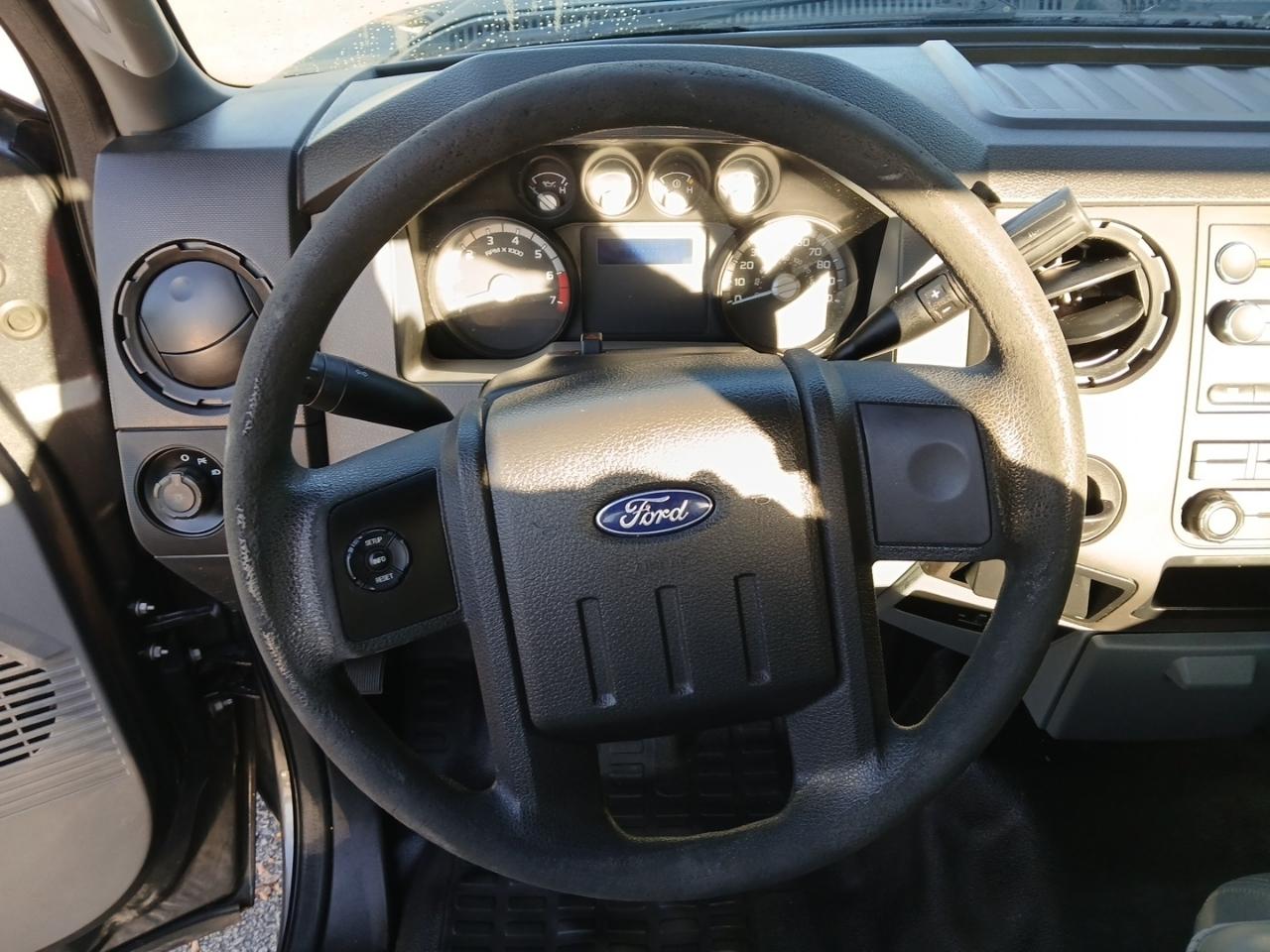Ford F-250 SD XLT 2WD 2015