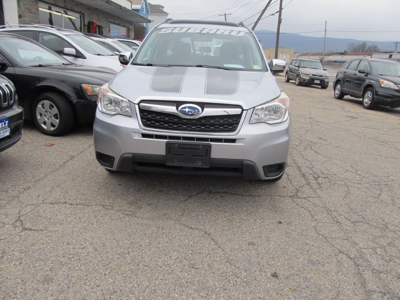 2016 Subaru Forester 2.5i Premium photo 2