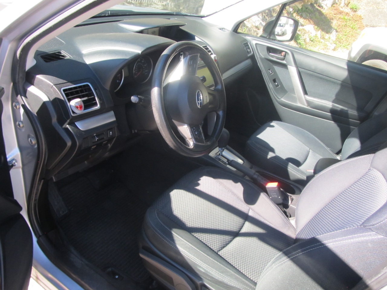 2016 Subaru Forester 2.5i Premium photo 4