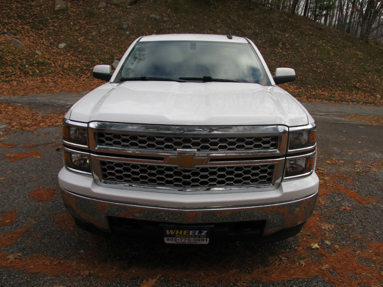 2015 Chevrolet Silverado LT photo 2