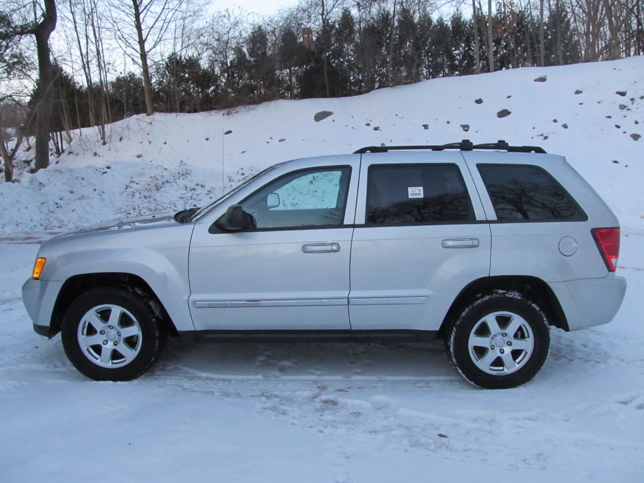 Jeep Grand Cherokee Laredo 4WD 2010