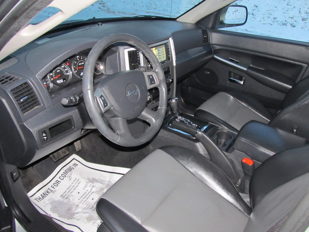 Jeep Grand Cherokee Laredo 4WD 2010