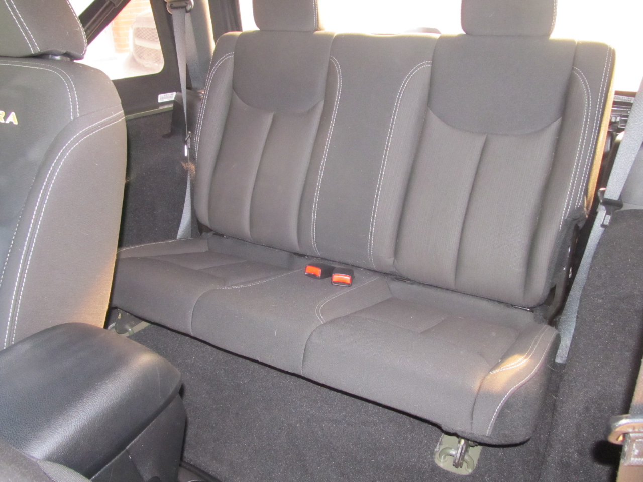 Jeep Wrangler Sahara 4WD 2015