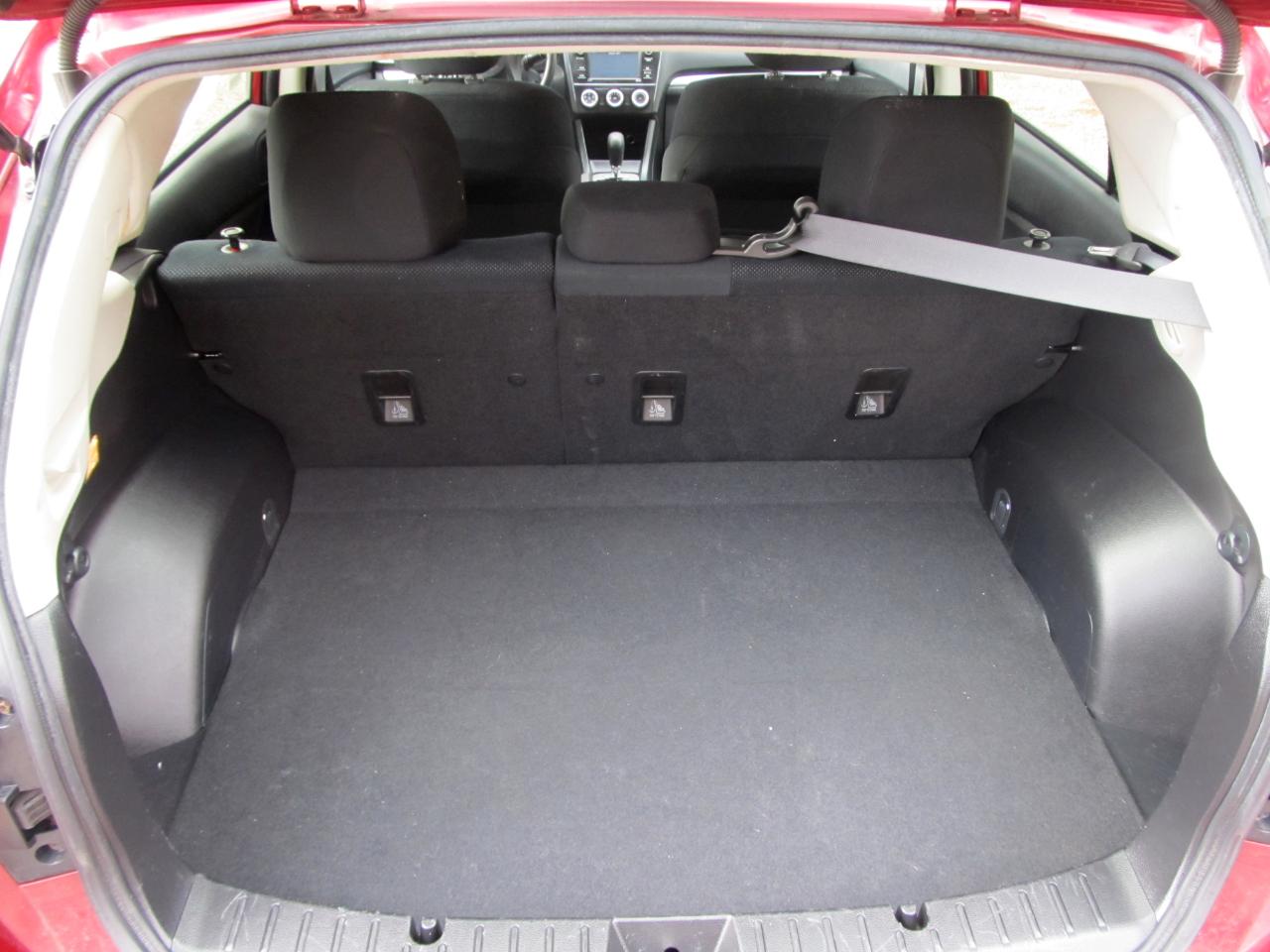 Subaru Impreza 2.0i PZEV CVT 5-Door 2015