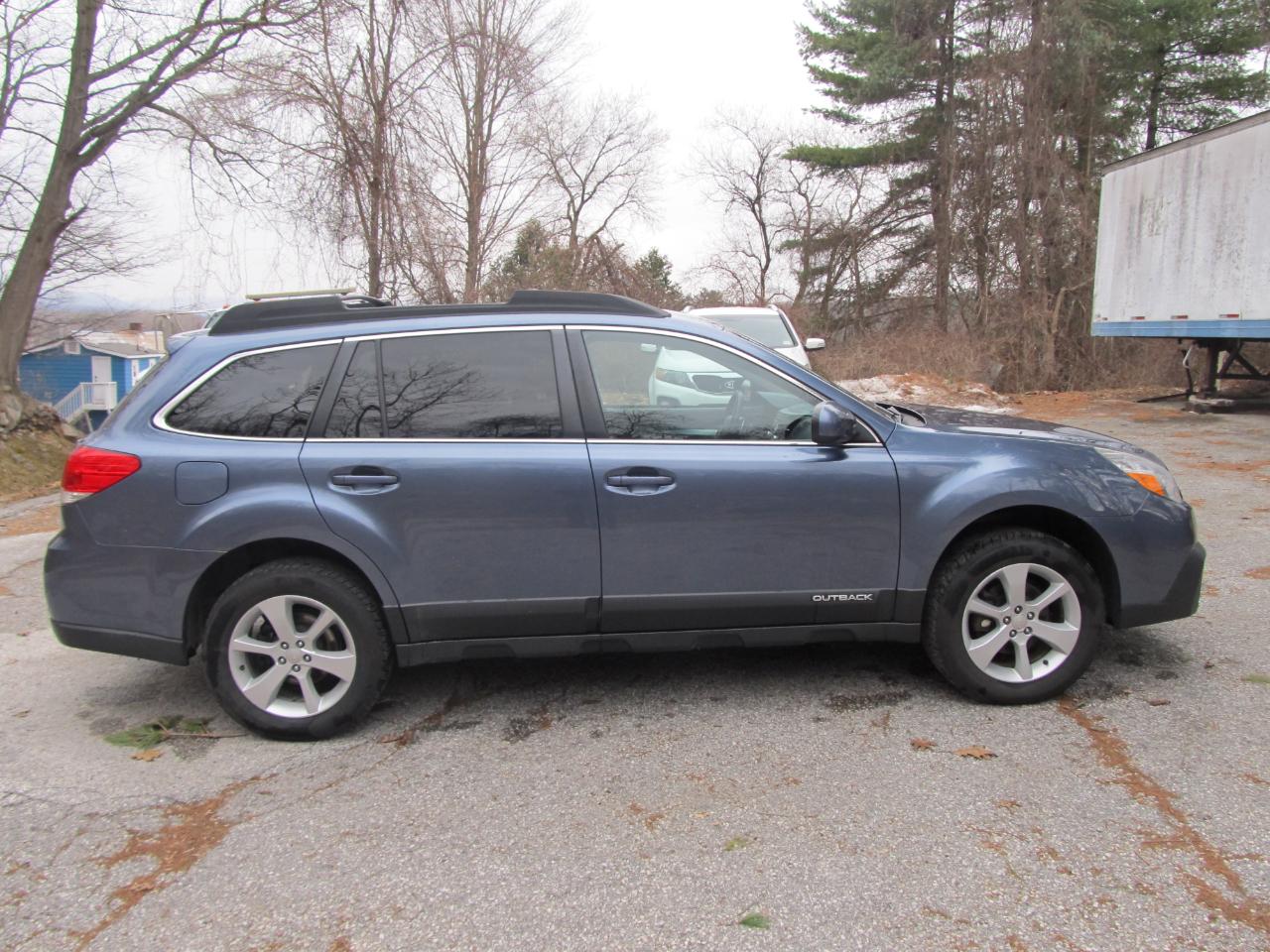 Subaru Outback 2.5i Premium 2013