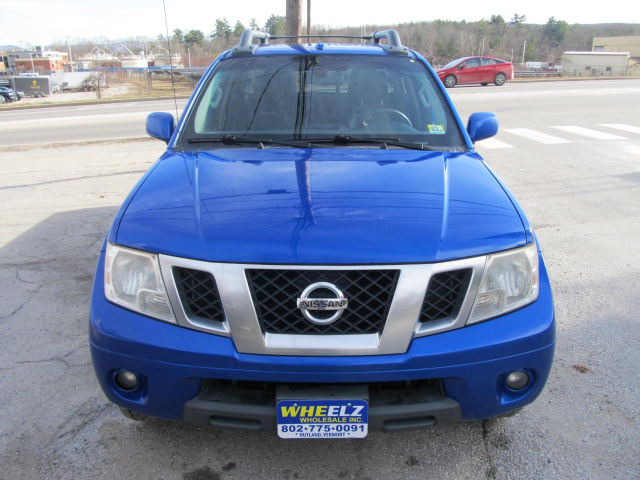 Nissan Frontier SL Crew Cab 5AT 4WD 2015
