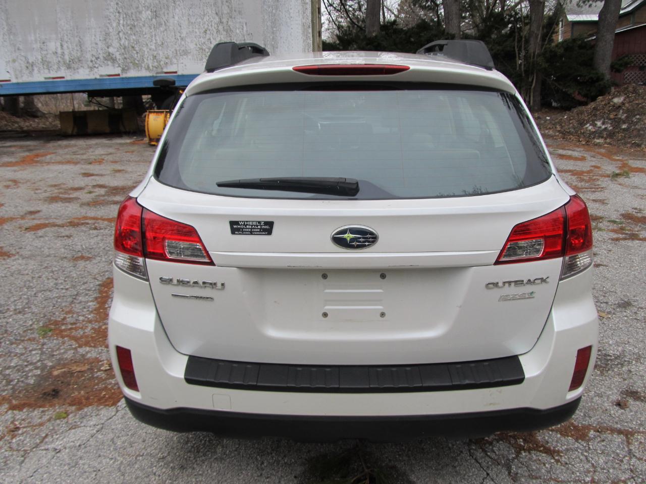 Subaru Outback 2.5i 2011