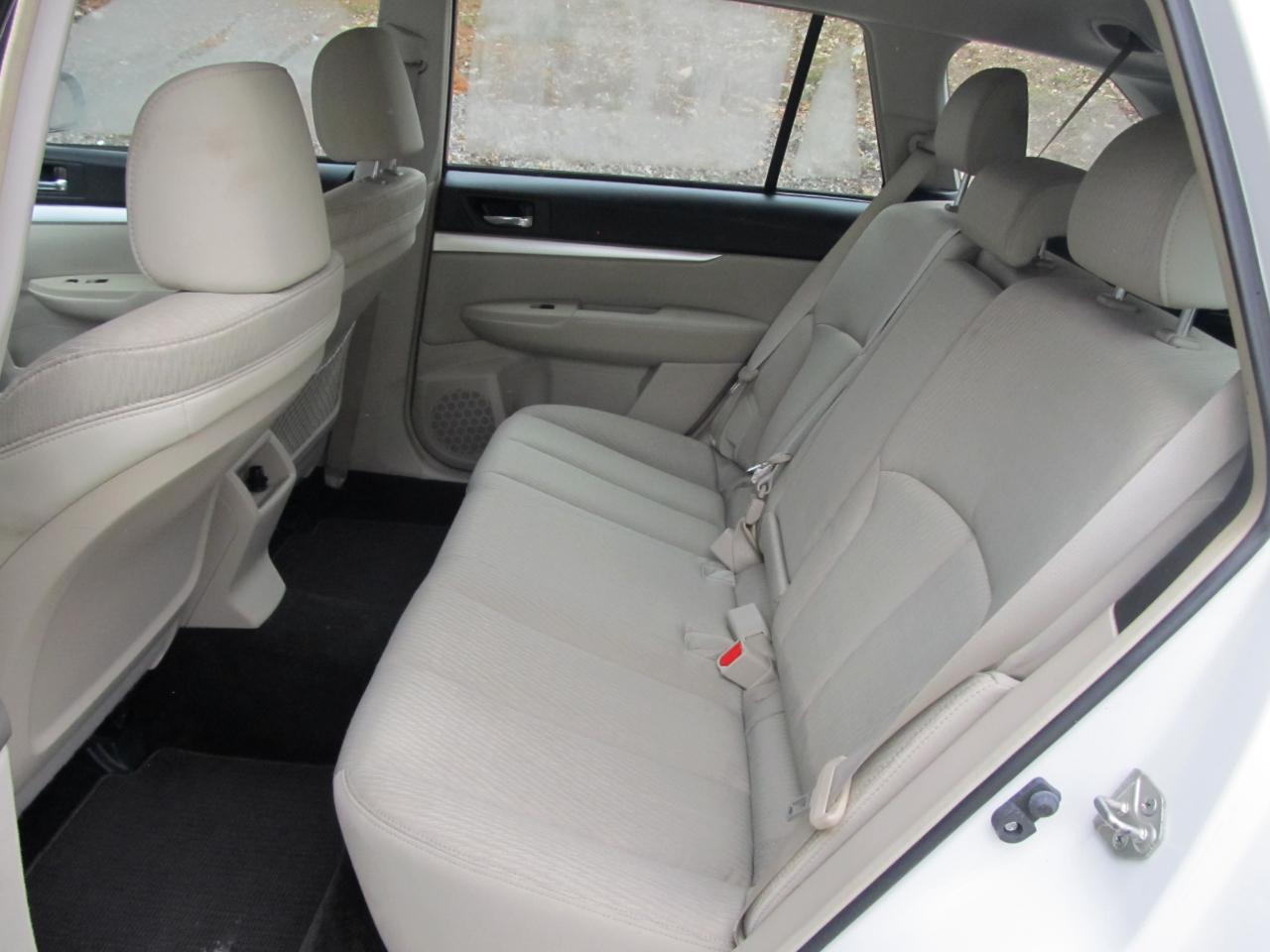 Subaru Outback 2.5i 2011