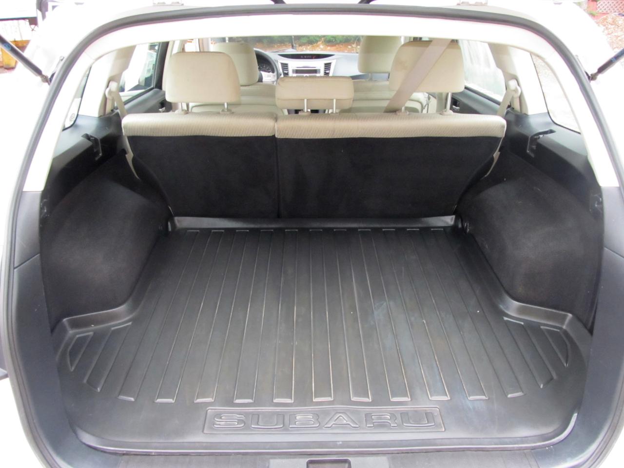 Subaru Outback 2.5i 2011