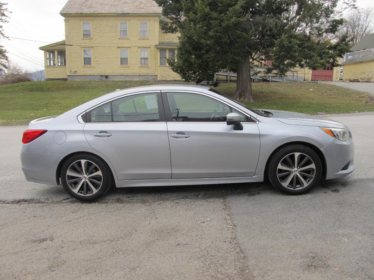 Subaru Legacy 2.5i Limited 2015