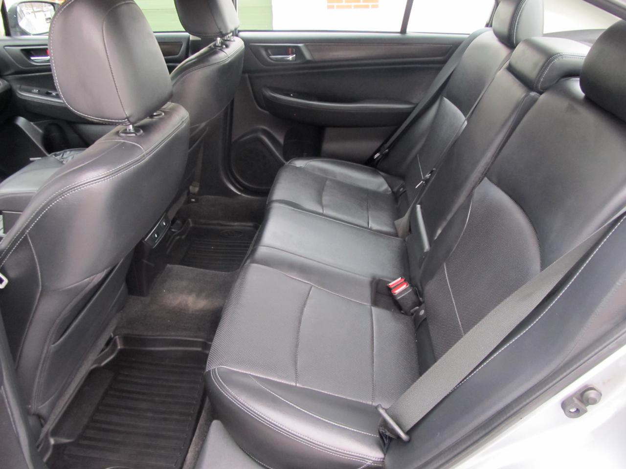 Subaru Legacy 2.5i Limited 2015