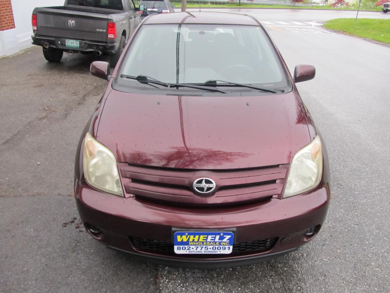 Scion xA Hatchback 2005