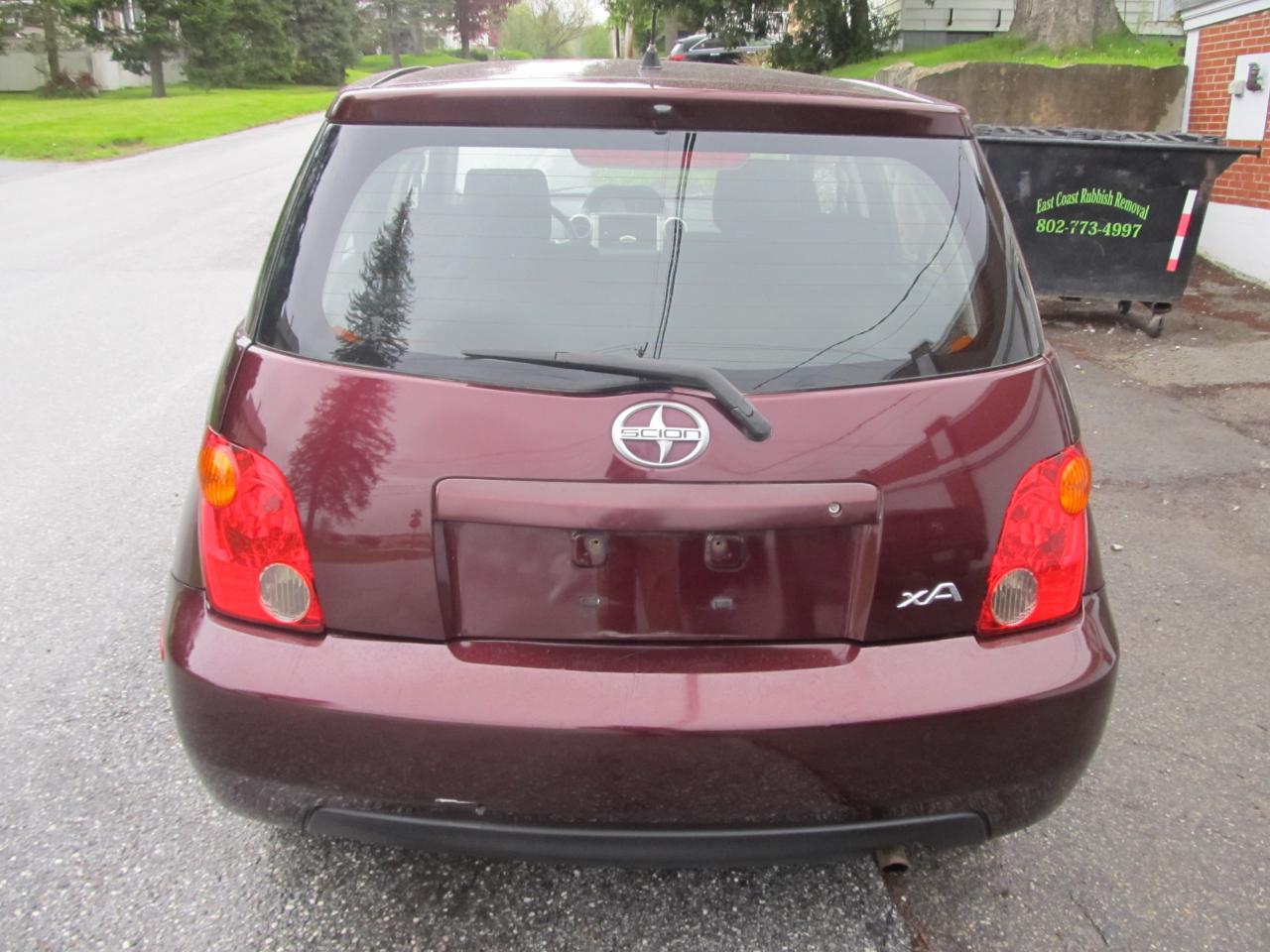 Scion xA Hatchback 2005