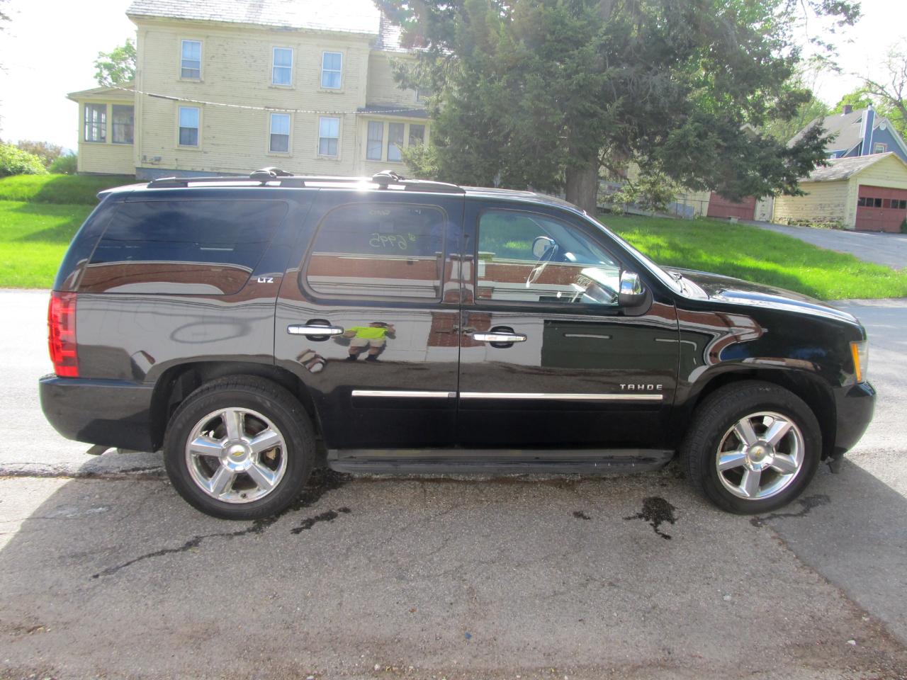 Chevrolet Tahoe LTZ 4WD 2010