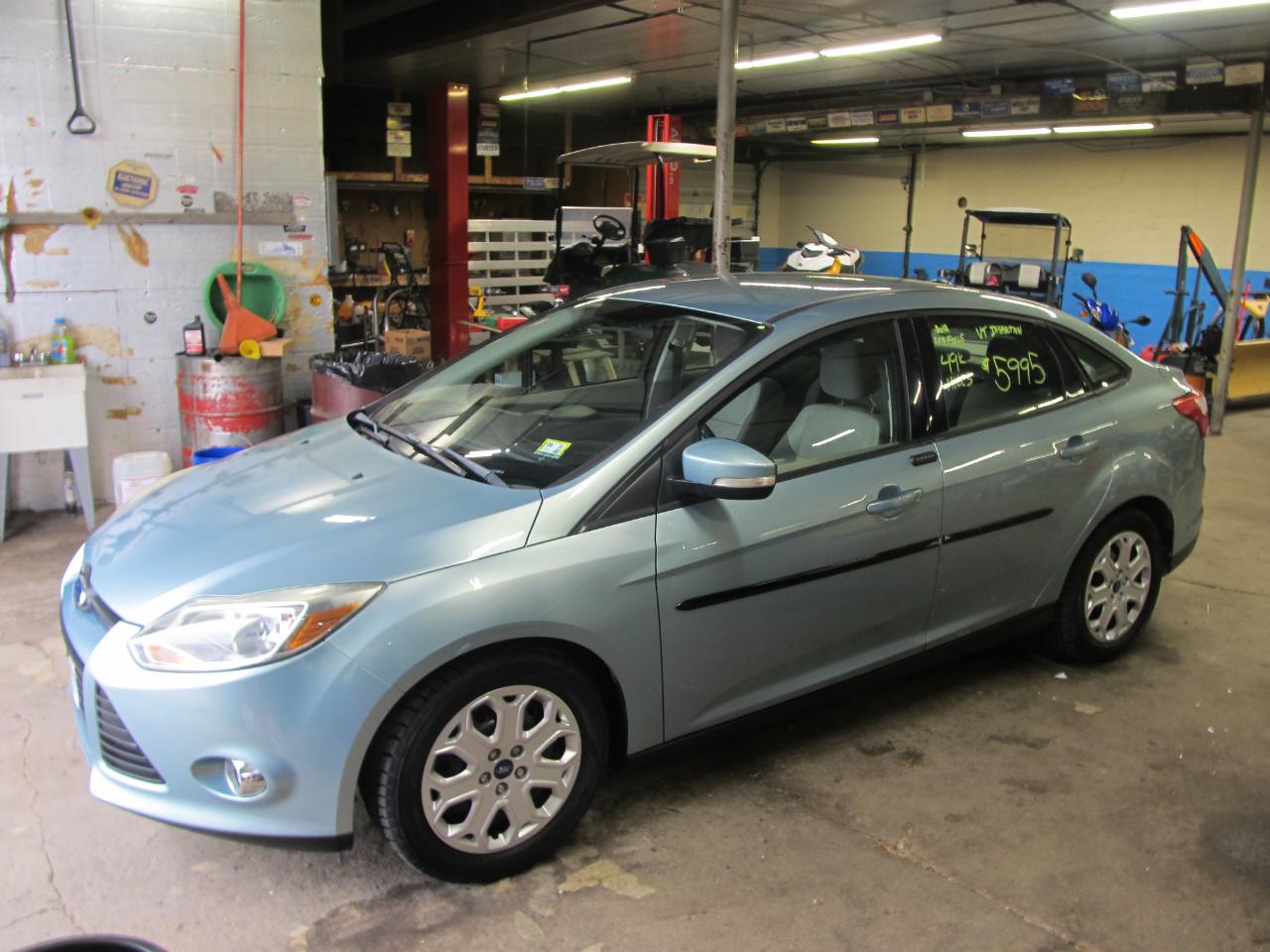 2012 Ford Focus SE Sedan