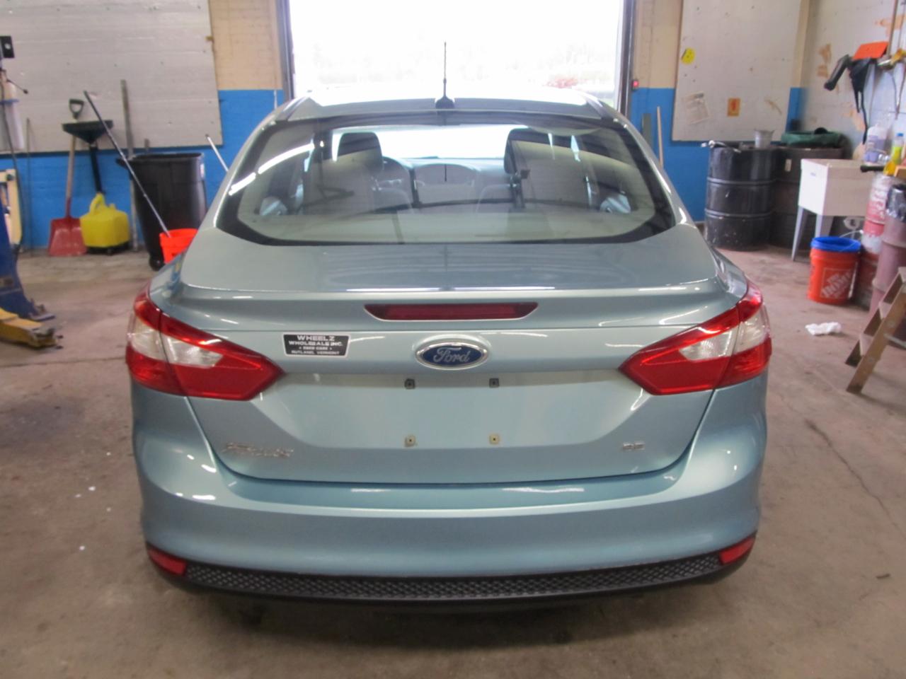 Ford Focus SE Sedan 2012